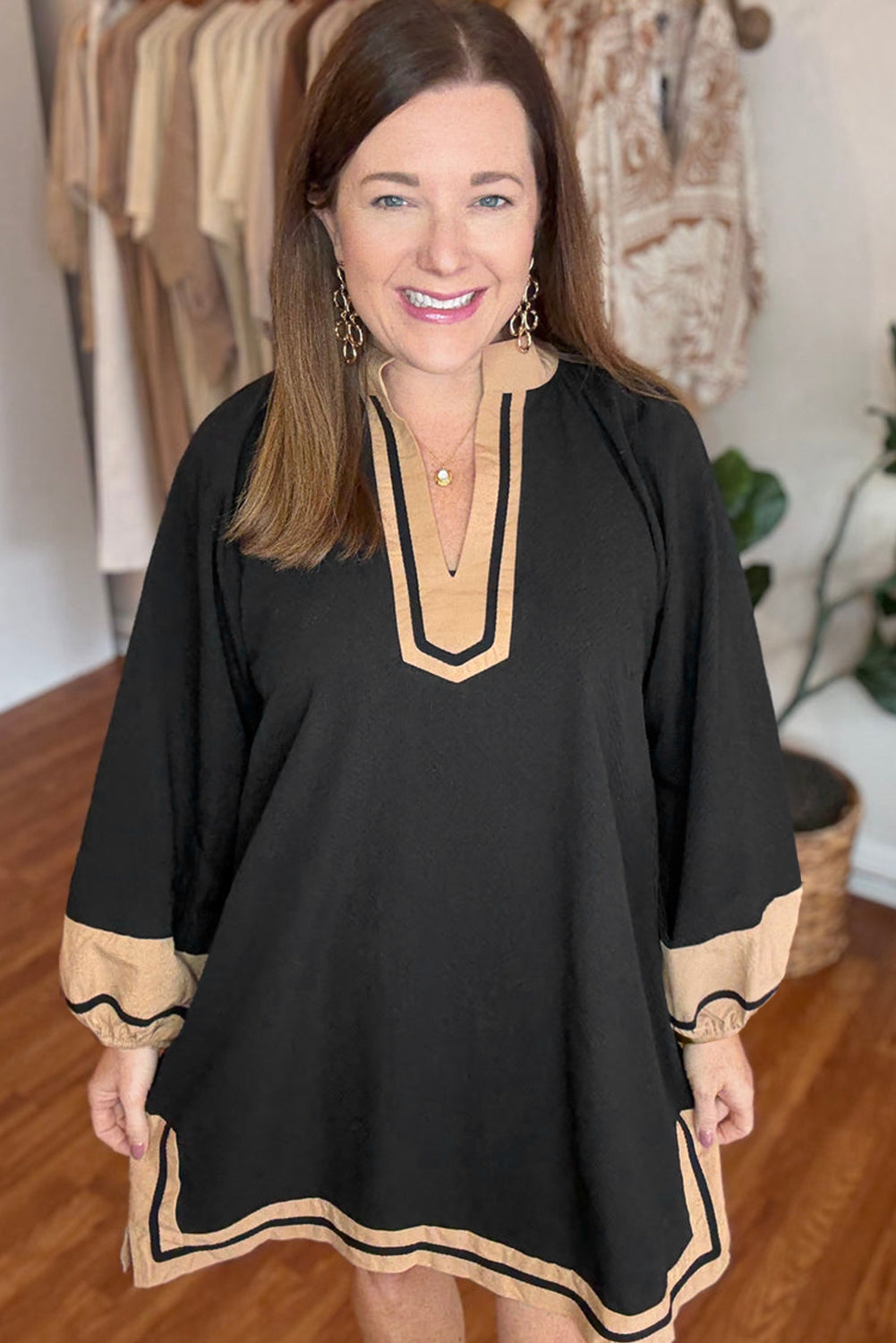 Black Plus Size Color Block Striped Trim V Neck Long Sleeve Shift Mini Dress