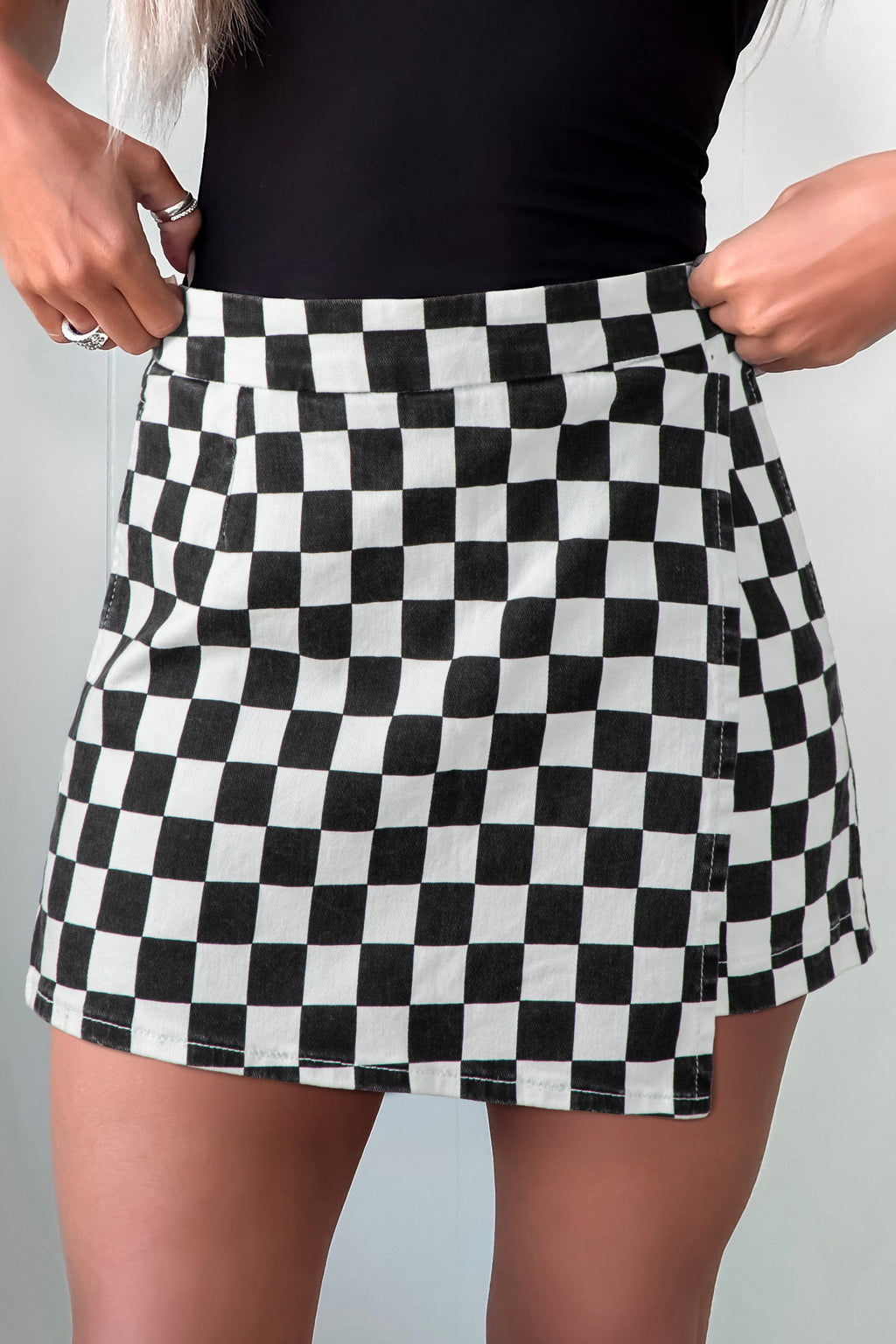 Black checkered print overlap denim shorts from Dear-Lover, stylish bottoms with a casual fit and distressed hem.