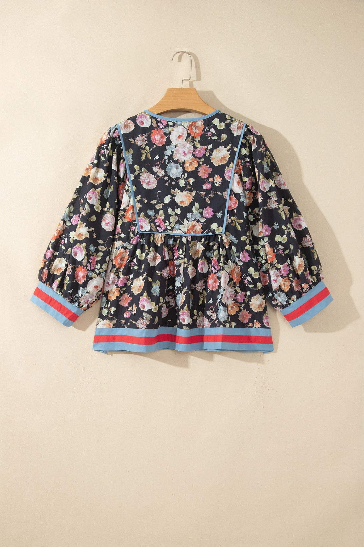 Black Floral Contrast Trim Tie V-Neck Bracelet Sleeve Blouse