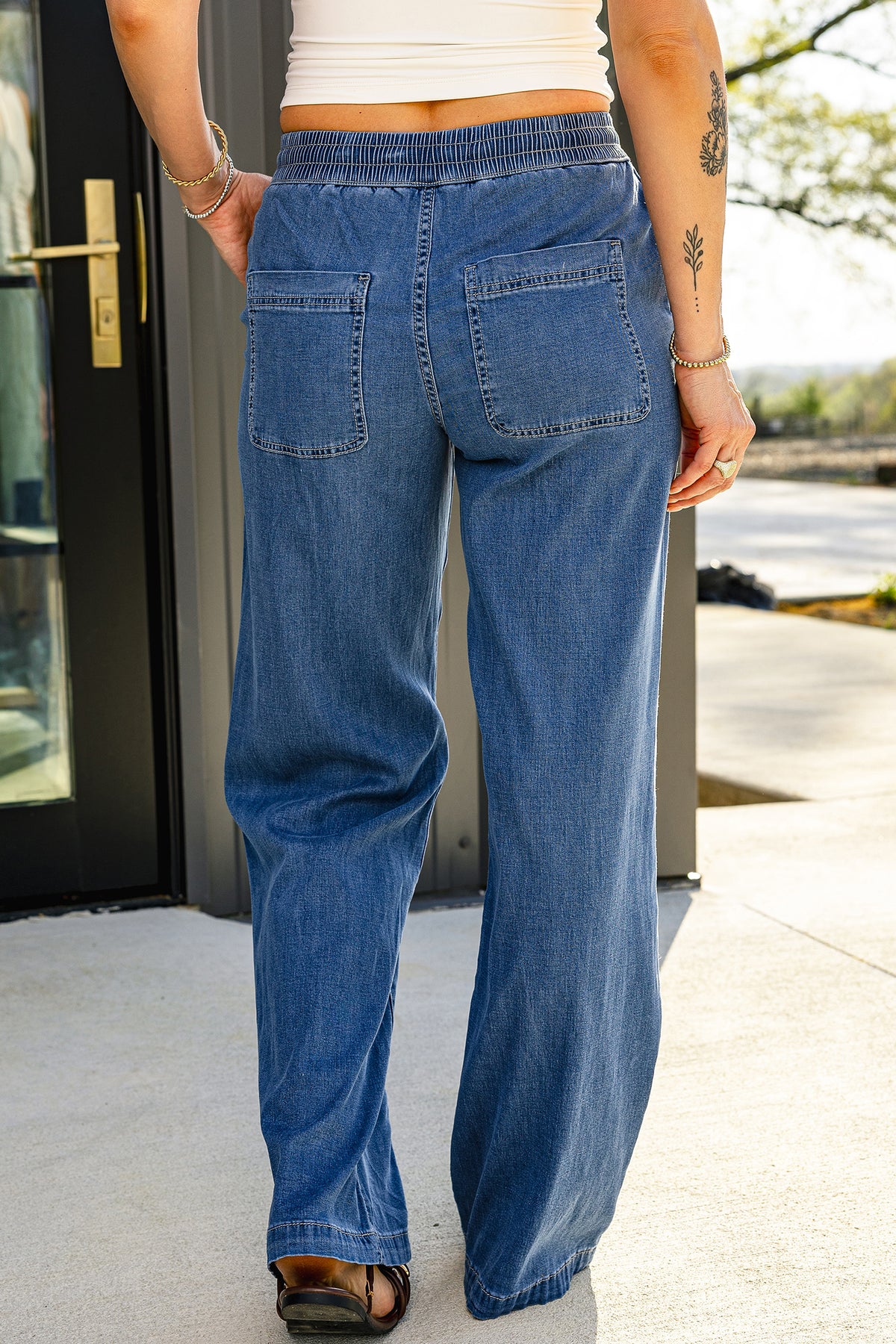 Dear-Lover Ashleigh Blue drawstring waist wide-leg jeans, casual denim bottoms with relaxed fit and stylish design.