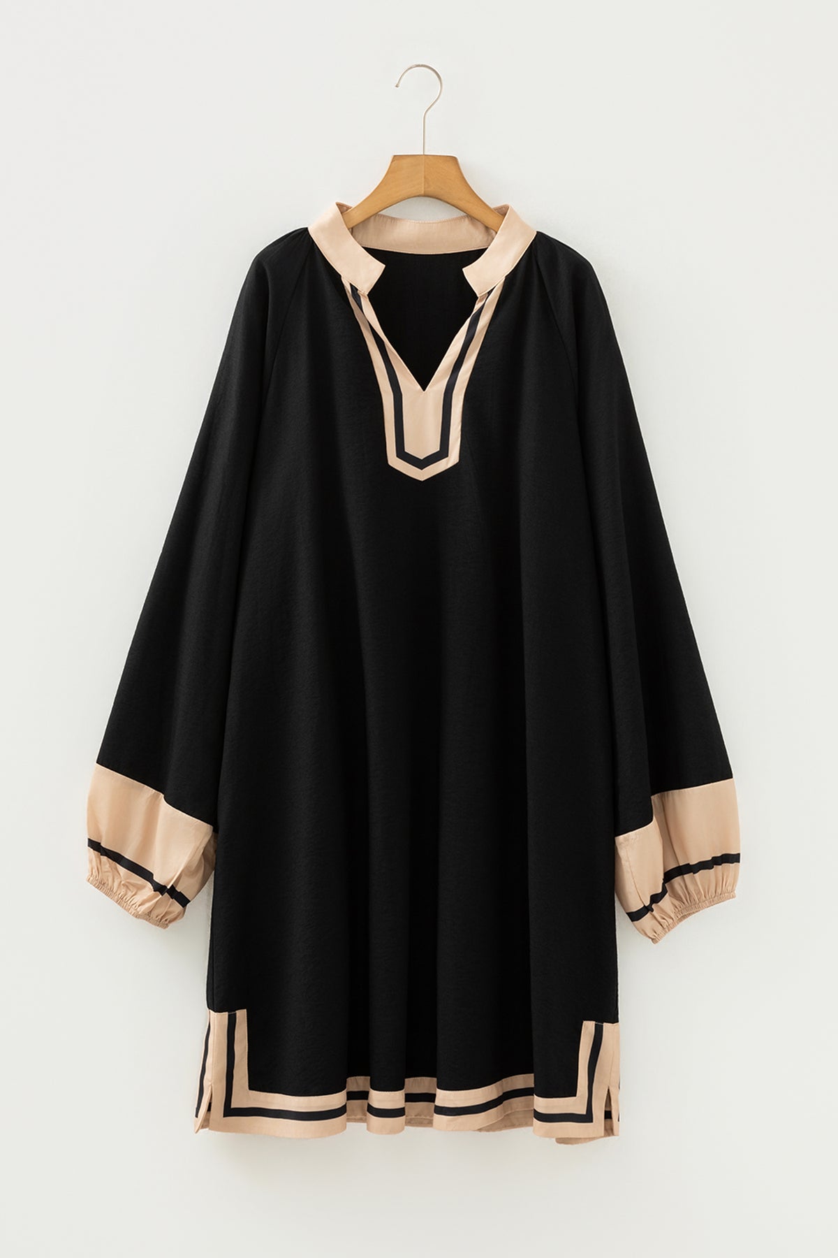 Black Plus Size Color Block Striped Trim V Neck Long Sleeve Shift Mini Dress
