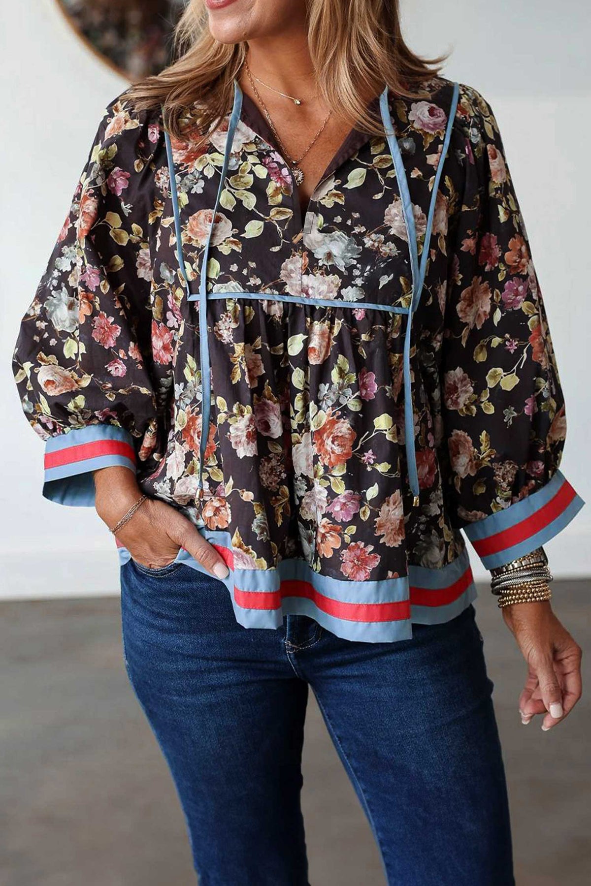 Black Floral Contrast Trim Tie V-Neck Bracelet Sleeve Blouse