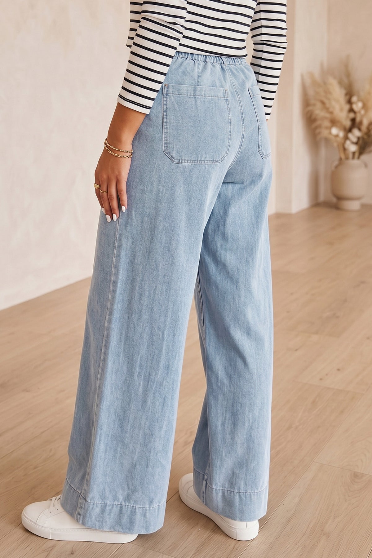Beau Blue Pocket-Detail Jeans
