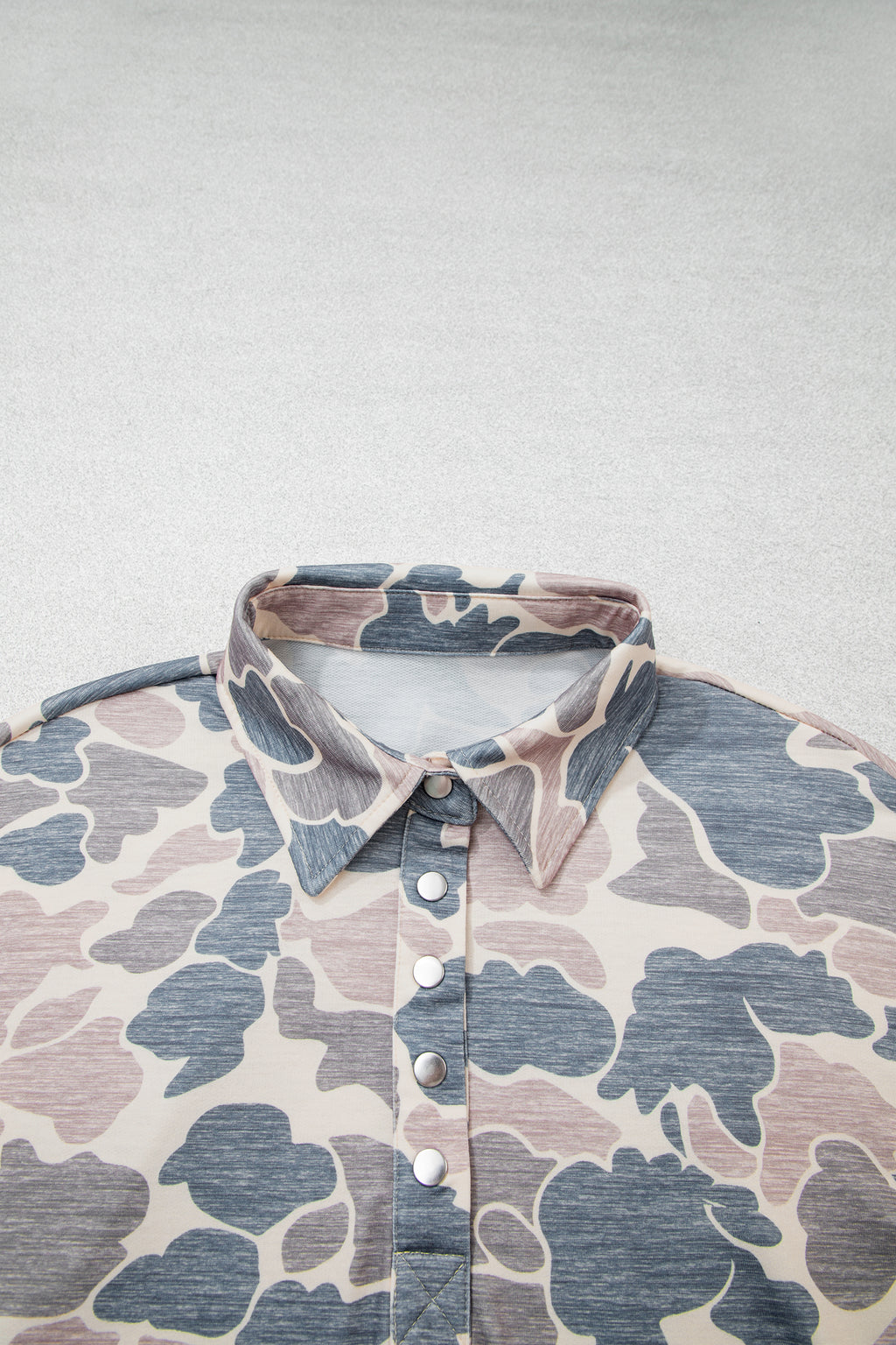 Camo Collar Pullover Sweatshirt