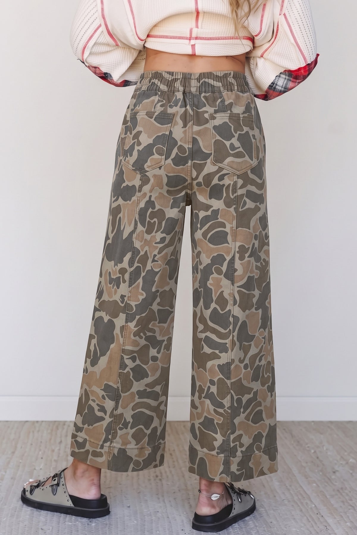 Multicolour camouflage print drawstring waist shift jeans by Dear-Lover with side pockets, casual bottoms for stylish comfort.